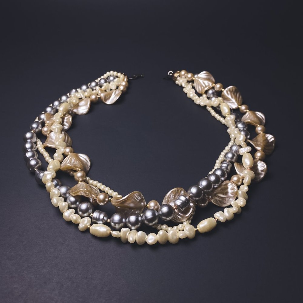 Vintage White Grey Mixed Faux Pearl Chunky Beaded Mutli Strand Collar Necklace - Picture 2 of 12